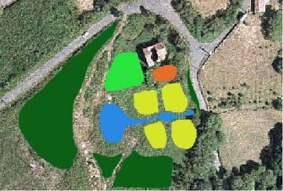 Leboso desde el aire La parsela donde se ubica la antigua escuela de Leboso desde el aire, con la distribución prevista de espacios.
